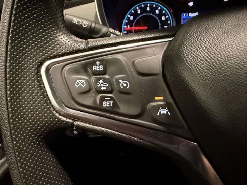 Used 2021 Chevrolet Equinox LT FWD image 41