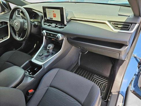 Used 2025 Toyota RAV4 SE AWD/4WD image 21