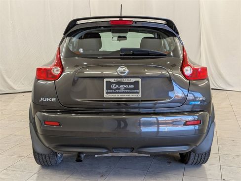Used 2013 Nissan Juke S image 8