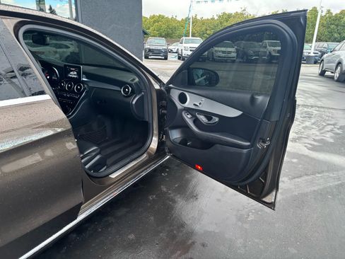 Used 2018 Mercedes-Benz C 300 Sedan image 14