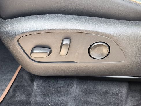 New 2026 GMC Acadia AT4 w/ Luxury Package image 18