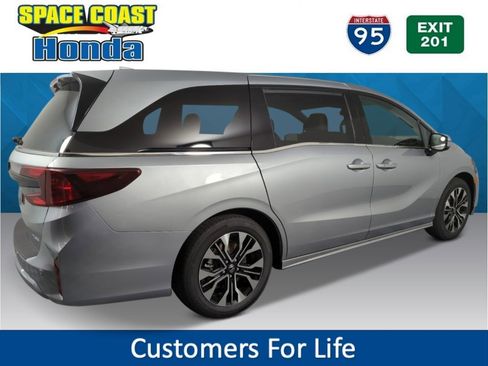 New 2026 Honda Odyssey Elite image 2