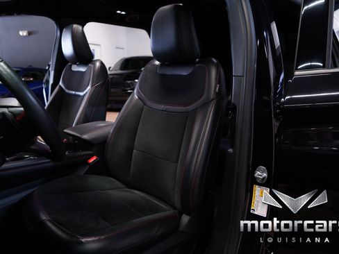 Used 2025 Ford Explorer ST AWD/4WD image 28