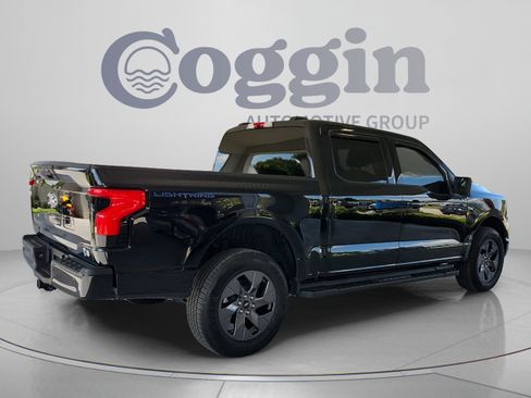 Used 2025 Ford F150 Lightning Flash AWD/4WD image 5