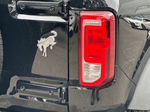 Used 2023 Ford Bronco image 14