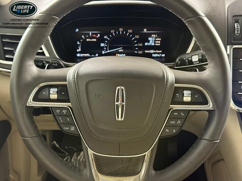 Used 2020 Lincoln Continental Reserve w/ Luxury Package FWD image 27