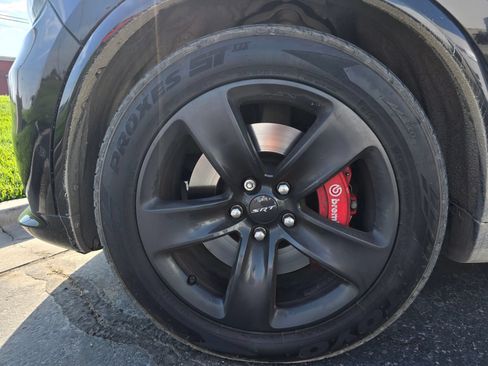 Used 2018 Dodge Durango SRT w/ Technology Group AWD/4WD image 11
