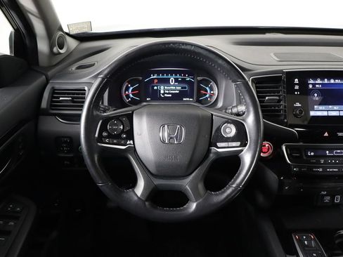 Used 2022 Honda Pilot Touring image 7