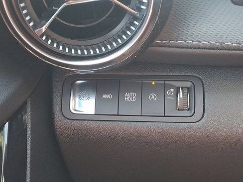 Certified 2025 Chevrolet Equinox LT w/ Convenience Package II AWD/4WD image 23