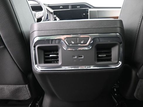 New 2026 GMC Sierra 1500 Denali AWD/4WD image 23