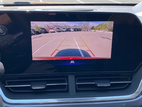 Used 2024 Chevrolet Trax ACTIV w/ Sunroof Package FWD image 15