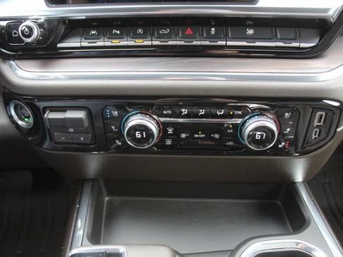 Used 2024 GMC Sierra 1500 SLT w/ SLT Premium Plus Package AWD/4WD image 30