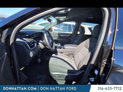 Used 2025 GMC Acadia Elevation image 2