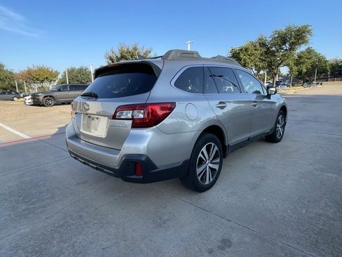 Used 2018 Subaru Outback 2.5i Limited image 5