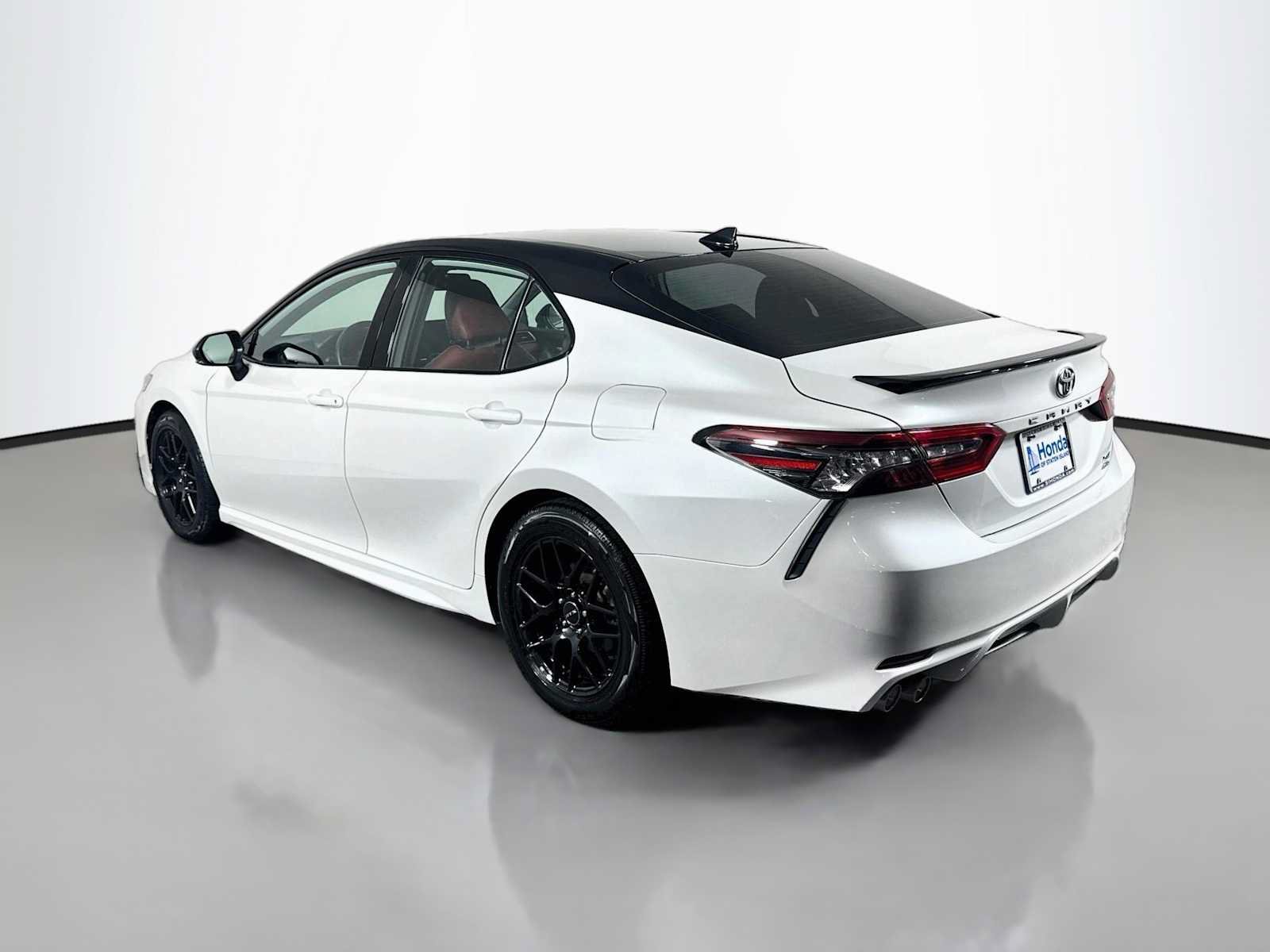 Used 2023 Toyota Camry XSE w/ Cold Weather Package AWD/4WD image 5