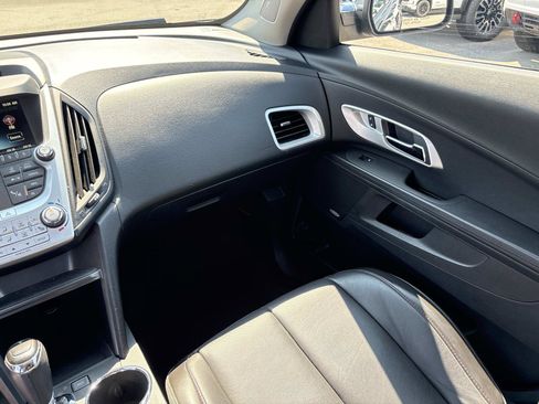 Used 2016 Chevrolet Equinox LTZ w/ Enhanced Convenience Package FWD image 31