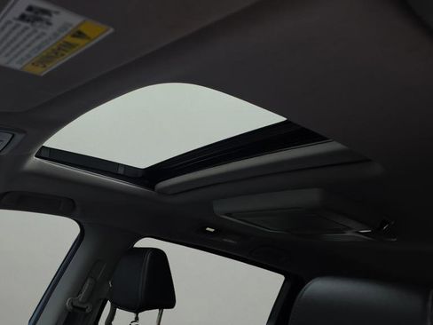 Used 2024 Honda Odyssey Touring image 11