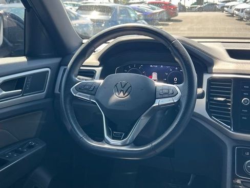 Used 2022 Volkswagen Atlas Cross Sport SEL R-Line AWD/4WD image 16