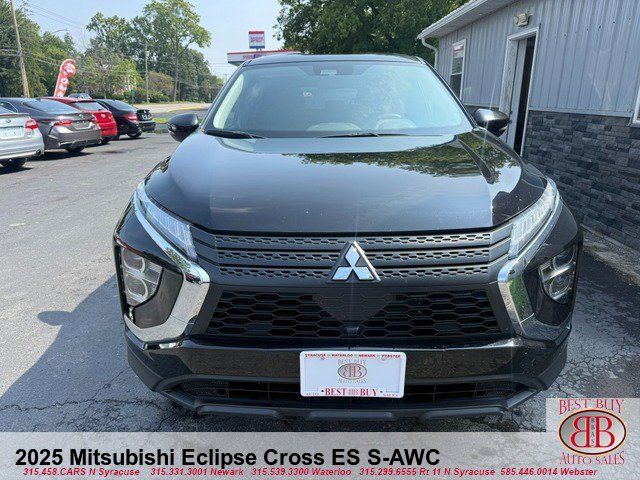 Used 2025 Mitsubishi Eclipse Cross ES AWD/4WD image 2