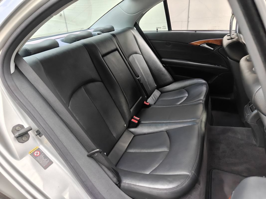 Used 2005 Mercedes-Benz E 320 Sedan image 15