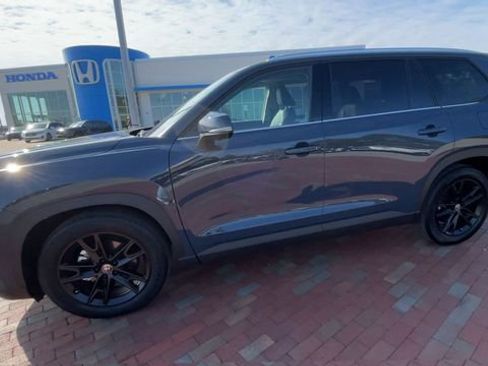 Used 2025 Toyota Grand Highlander AWD image 6