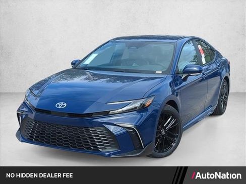 Used 2026 Toyota Camry SE FWD image 1