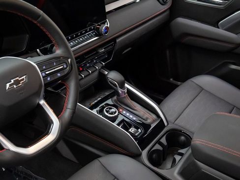 Used 2024 Chevrolet Colorado Z71 w/ Z71 Convenience Package 2 image 14