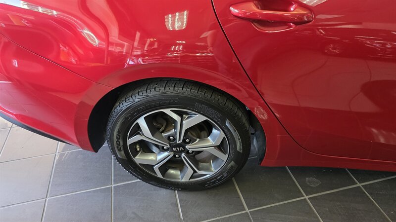 Used 2019 Kia Forte LXS FWD image 27