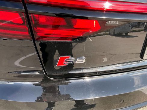 Used 2020 Audi S8 L w/ S8 Executive Package AWD/4WD image 10