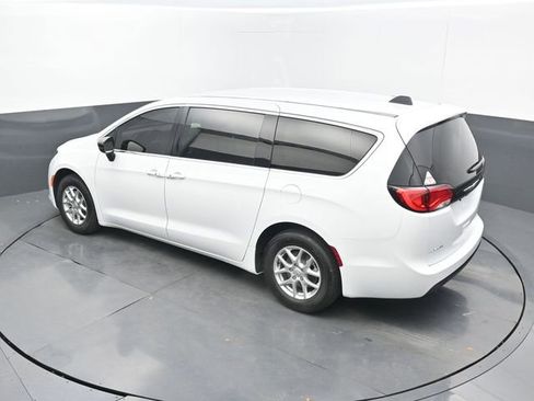 New 2025 Chrysler Voyager LX image 48