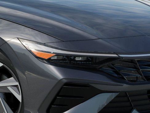 New 2026 Hyundai Elantra Limited FWD image 9