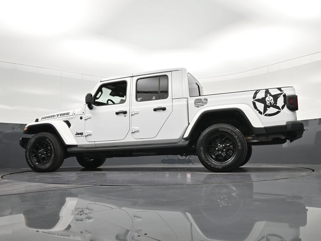 Used 2025 Jeep Gladiator Sport AWD/4WD image 31