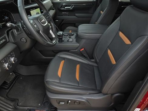 Used 2025 GMC Sierra 1500 AT4 w/ AT4 Premium Package AWD/4WD image 34