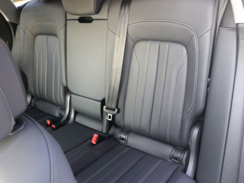 Certified 2025 Audi Q5 2.0T Premium w/ Convenience Plus Package image 36