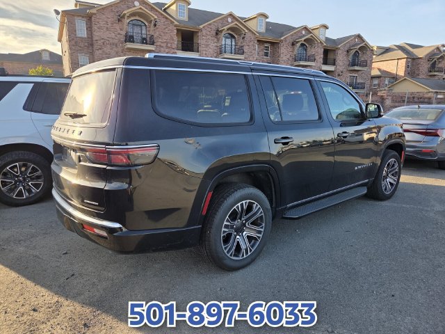 Used 2024 Jeep Wagoneer Series II w/ Flexible Seating Group RWD image 4