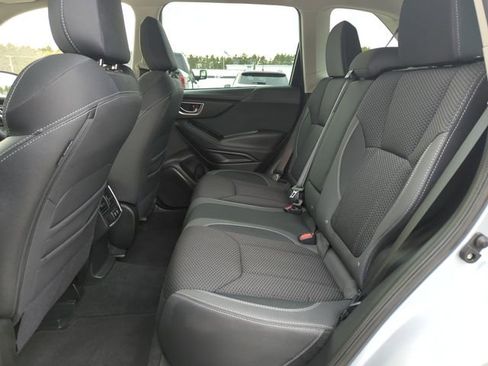 Used 2023 Subaru Forester Premium image 31