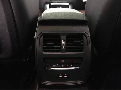 Used 2026 BMW 330i Sedan w/ M Sport Package RWD image 10