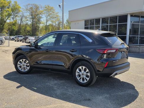 Used 2023 Ford Escape Active w/ Tech Pack #2 AWD/4WD image 5