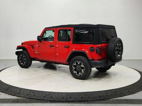 Used 2024 Jeep Wrangler Unlimited Sahara w/ Technology Group AWD/4WD image 6