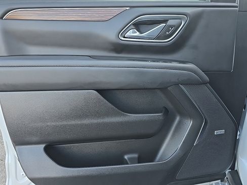 Used 2024 Chevrolet Tahoe High Country w/ Premium Package 2 image 11