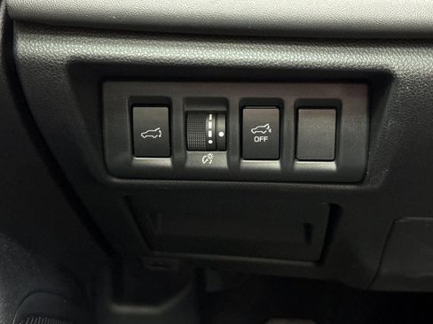 Used 2025 Subaru Outback Limited image 36