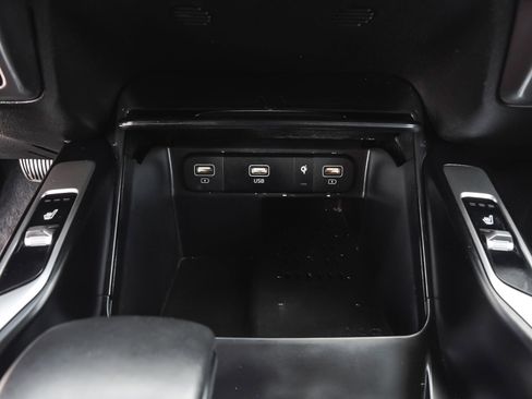 Used 2023 Kia Sorento S w/ Panoramic Sunroof Package AWD/4WD image 25