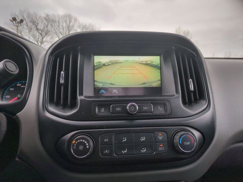 Used 2018 Chevrolet Colorado W/T image 11