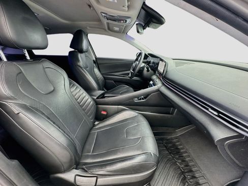 Used 2023 Hyundai Elantra Limited FWD image 19