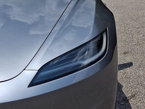 Used 2025 Tesla Model 3 Long Range RWD image 11