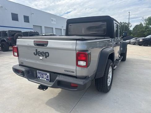 Used 2020 Jeep Gladiator Sport w/ Quick Order Package 24S AWD/4WD image 14
