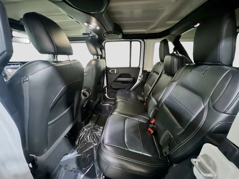 Used 2022 Jeep Wrangler Unlimited Sahara w/ LED Lighting Group image 17