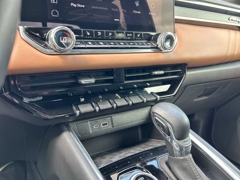 Certified 2023 GMC Canyon AT4 w/ Technology Package AWD/4WD image 40