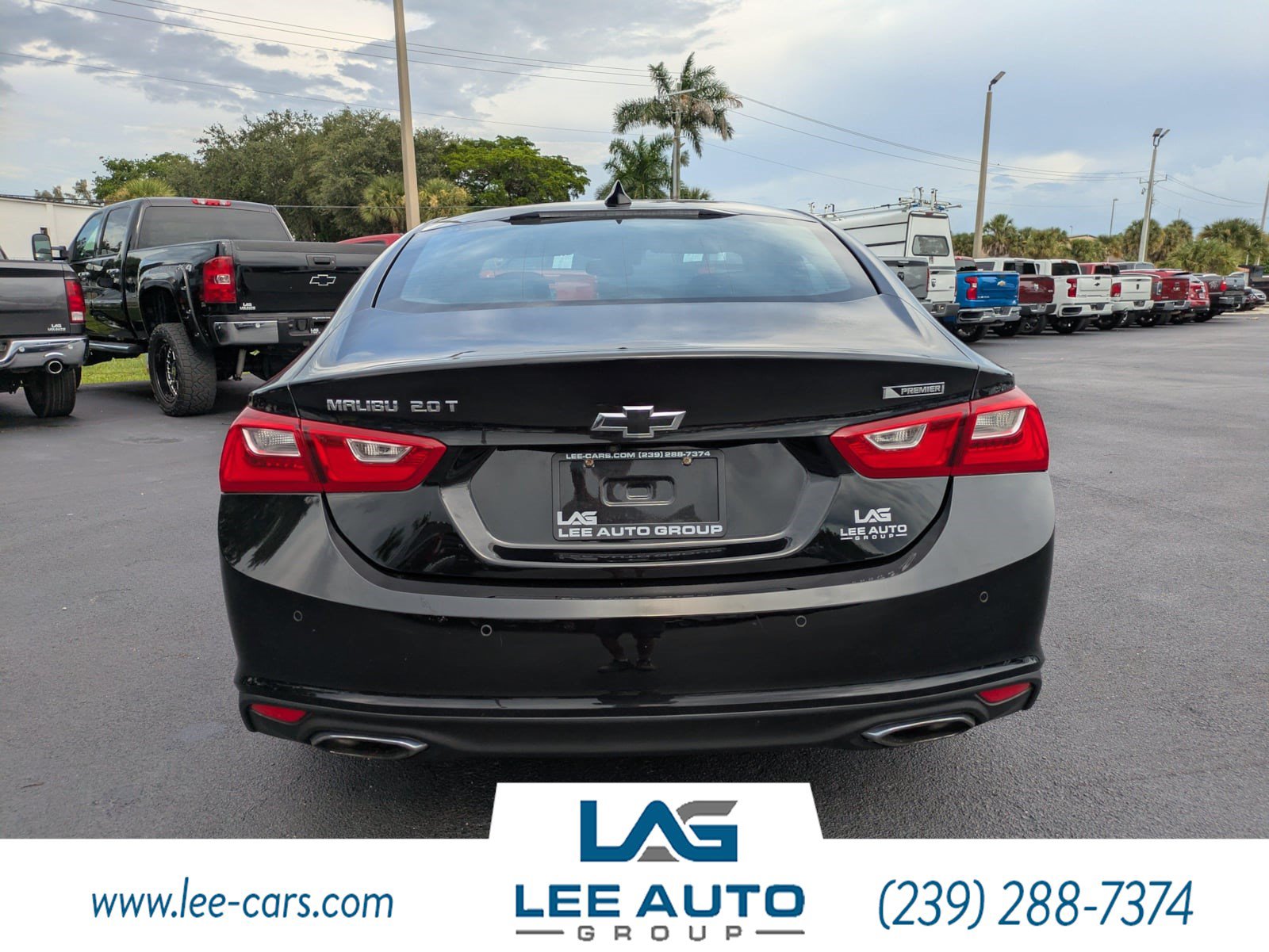 Used 2017 Chevrolet Malibu Premier w/ Premier Sun and Wheel Package FWD image 4