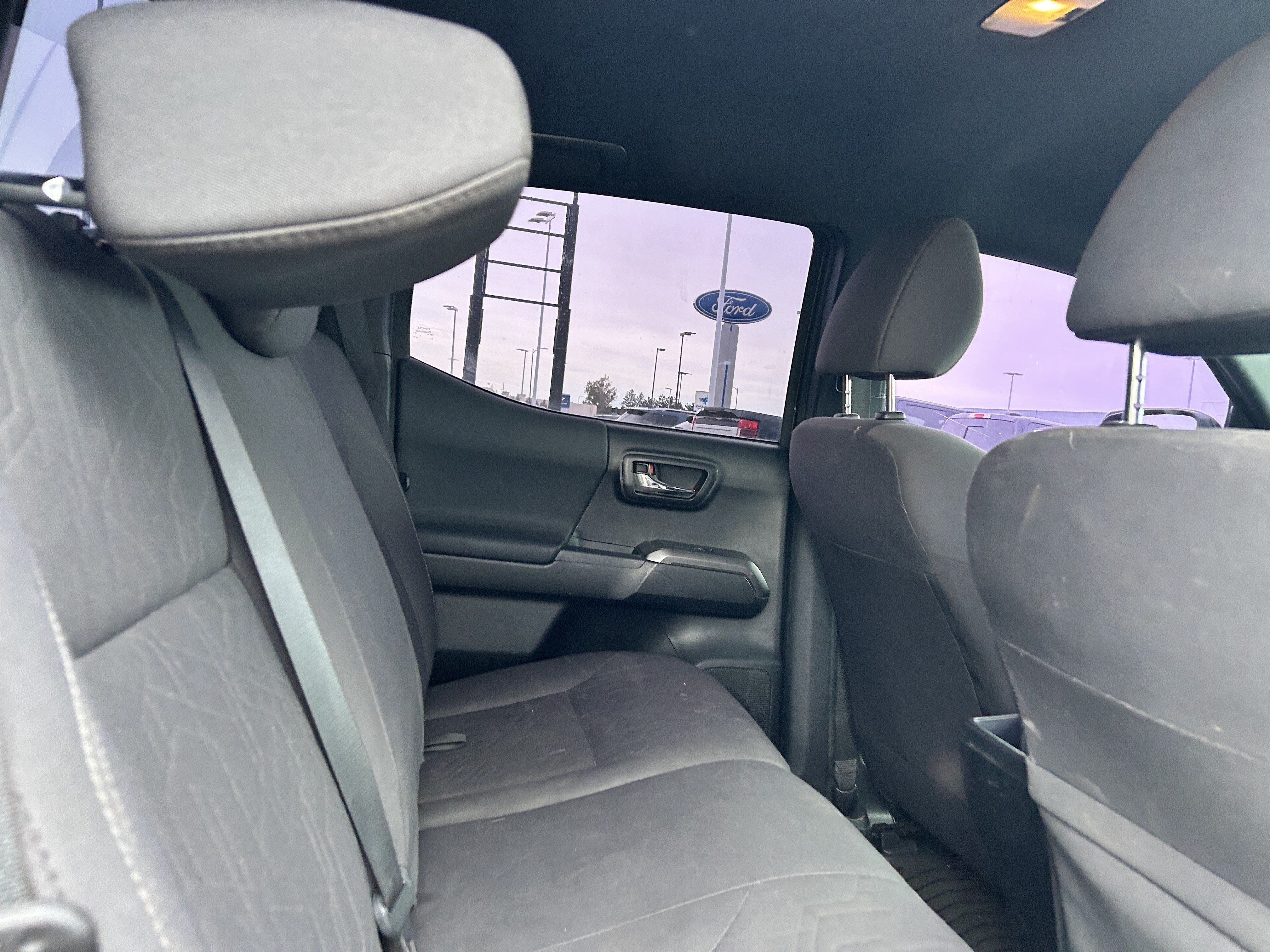 Used 2019 Toyota Tacoma TRD Off-Road AWD/4WD image 12